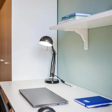 Апартаменты Elegantly Styled L Breakfast L Self Check-in L Fair Nearby *